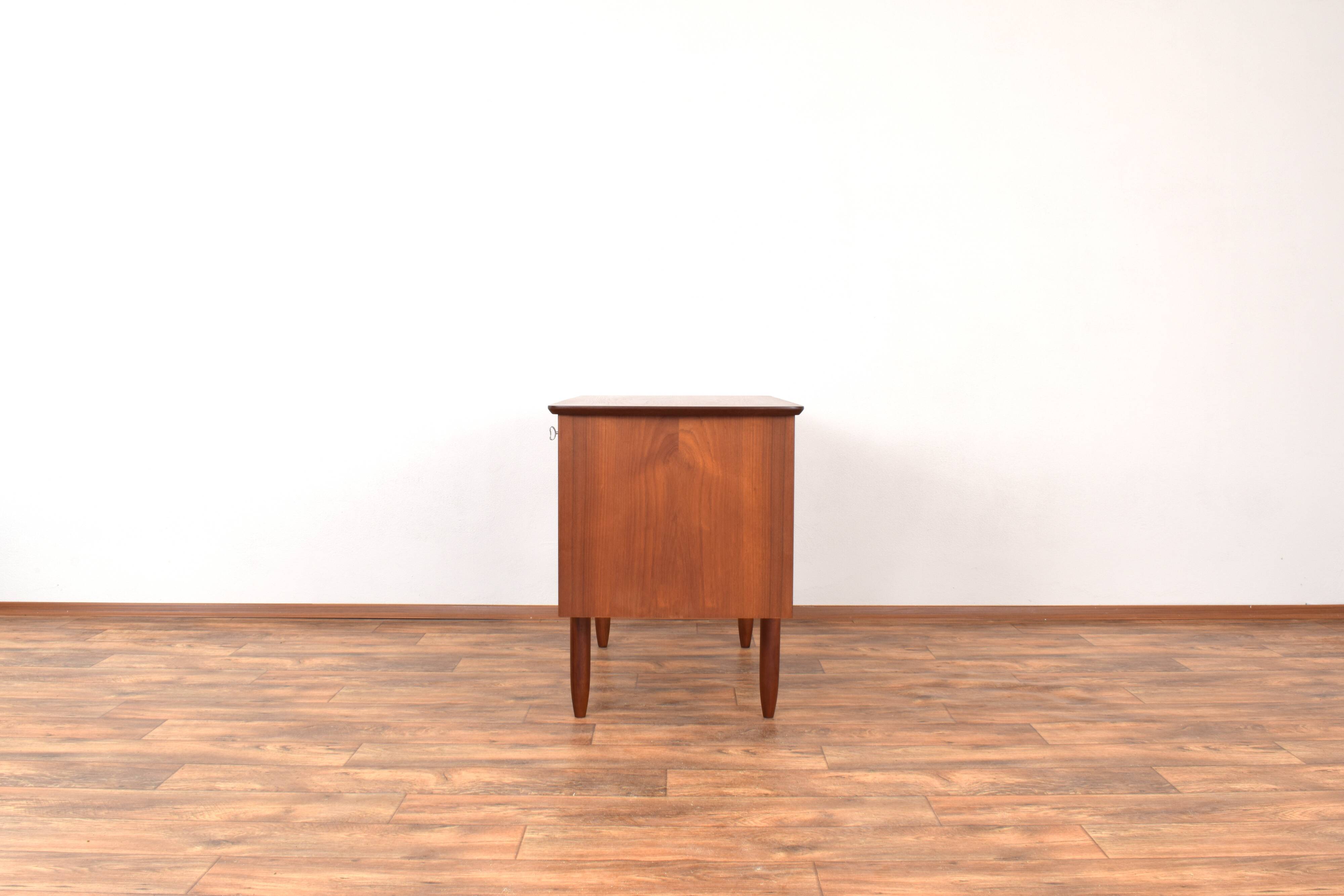 Bureau danois vintage en teck, 1960s