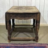 English oak drop-leaf table from the early 20th century
