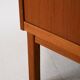 Bibliothèque scandinave avec compartiment de rangement