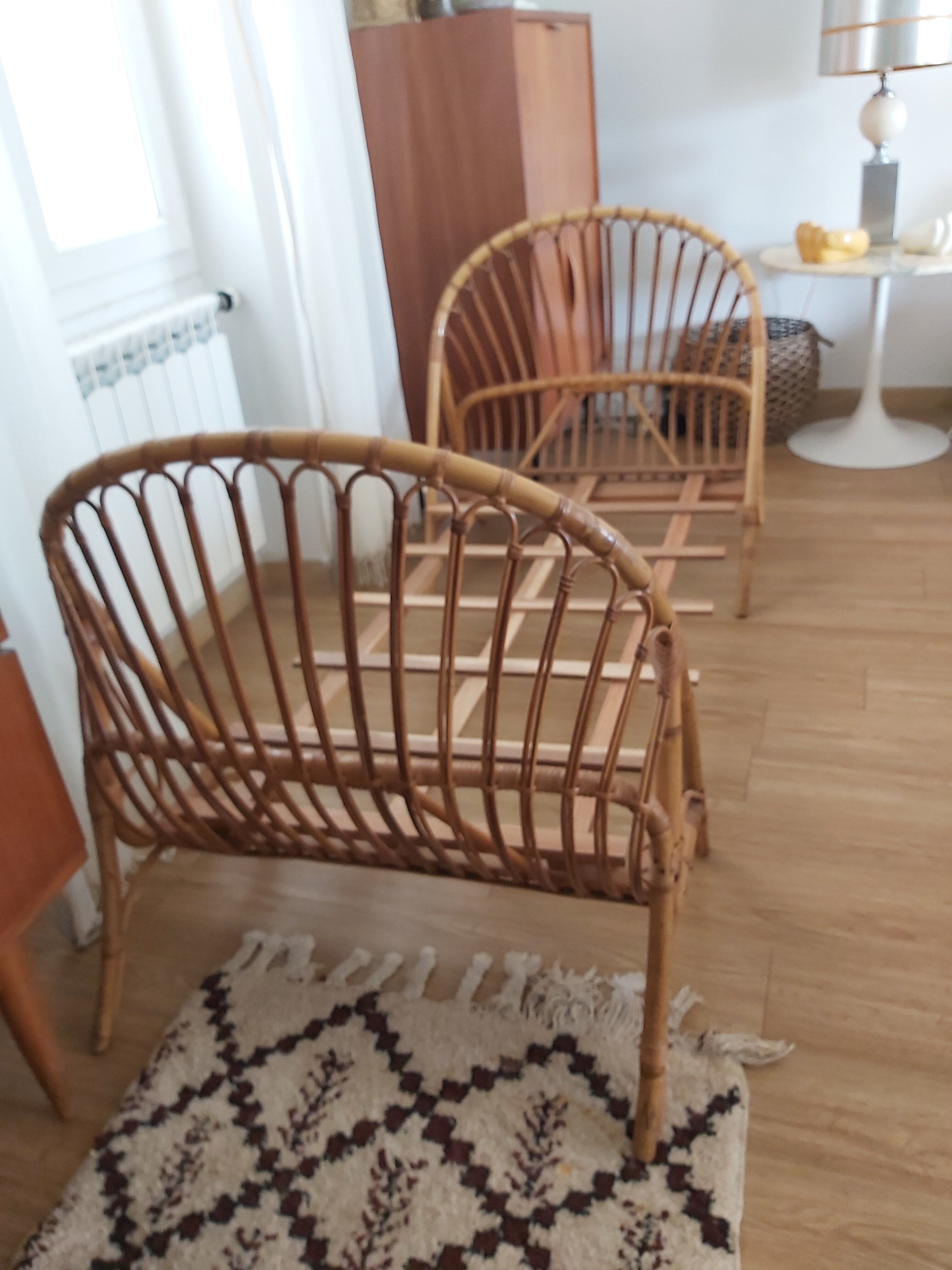 Lit corbeille taille enfant en rotin vintage