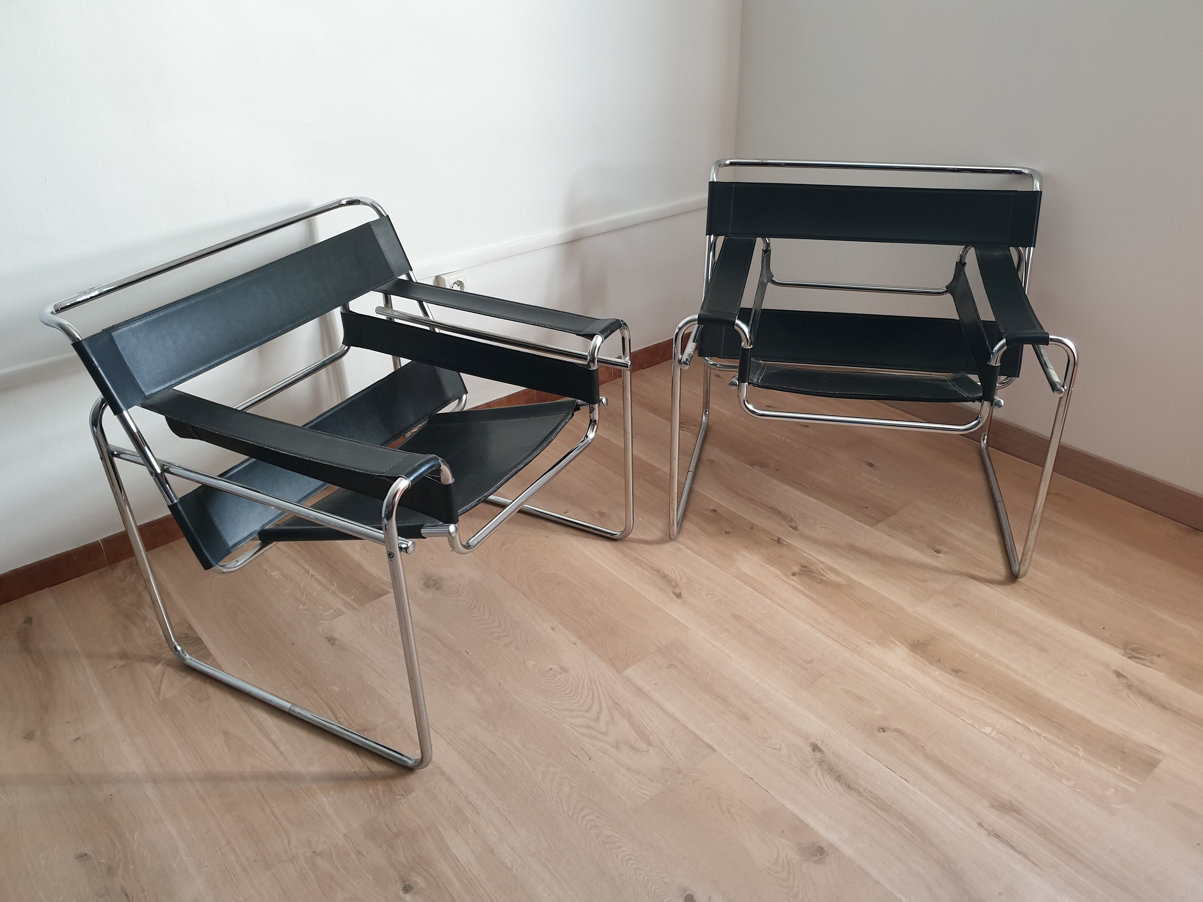 Paire de fauteuils wassily de Marcel Breuer