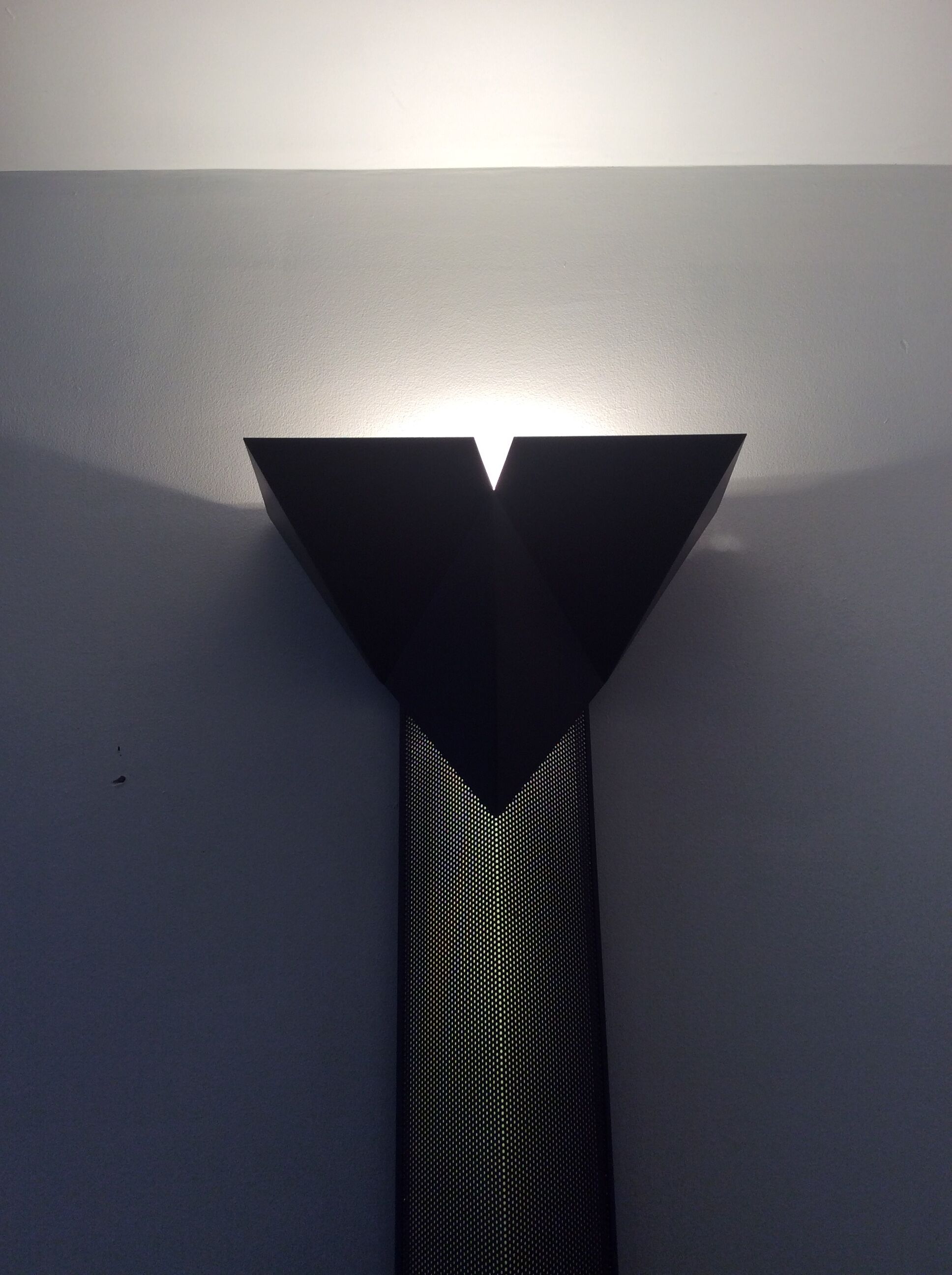 Vintage 80 wall lamp in perforated metal