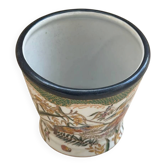 Cache-pot / jardinière en porcelaine, décor naturaliste peint à la main
