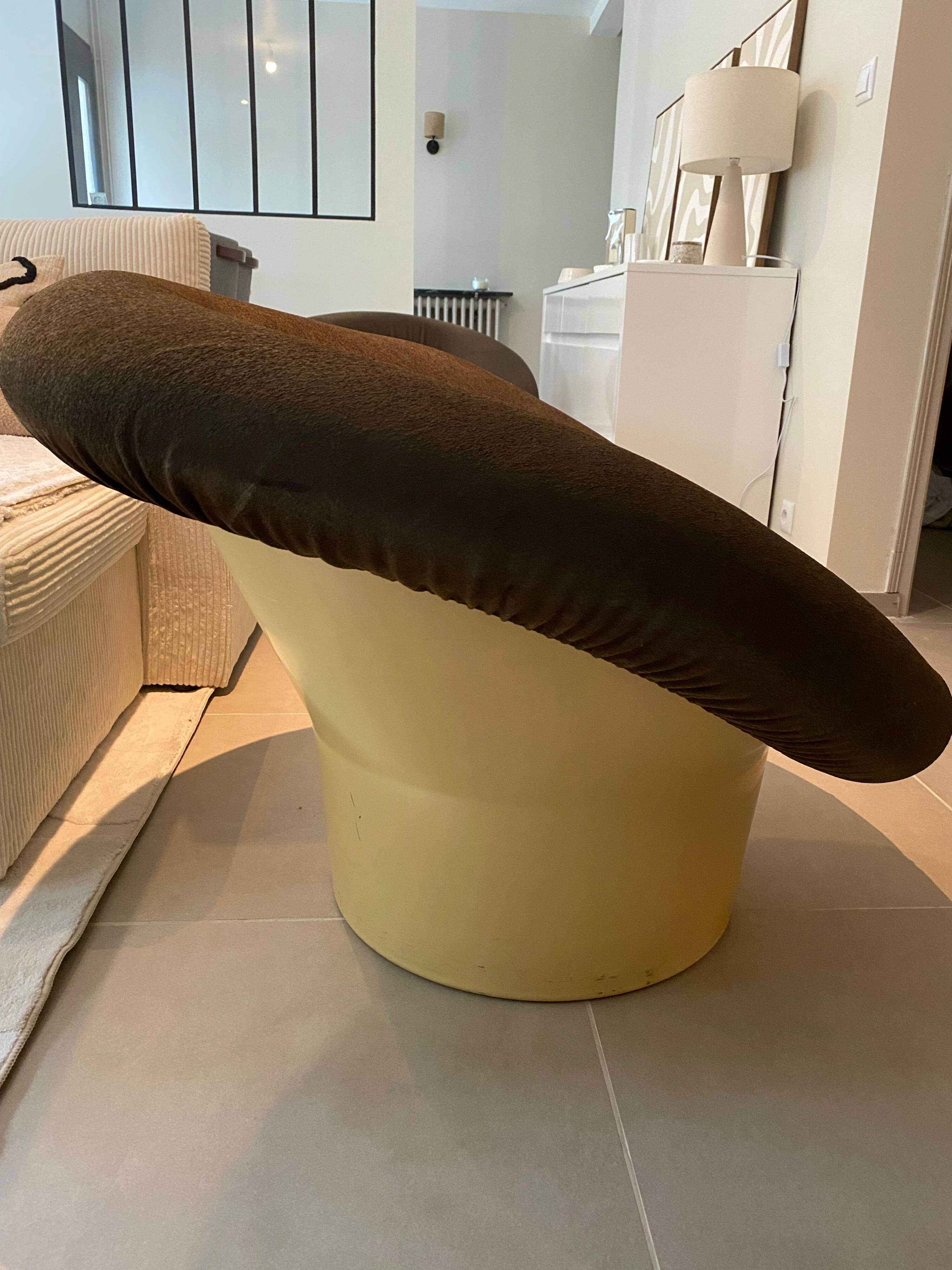 Set of 3 "Mushroom" Armchairs Space Age 1970