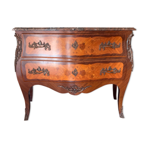 Commode style Louis XV