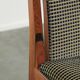 Ensemble de 6 chaises de salle à manger au design Art Déco avec un revêtement en tissu luxueux.