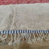 Magnificent handcrafted rug 200cm x 250cm