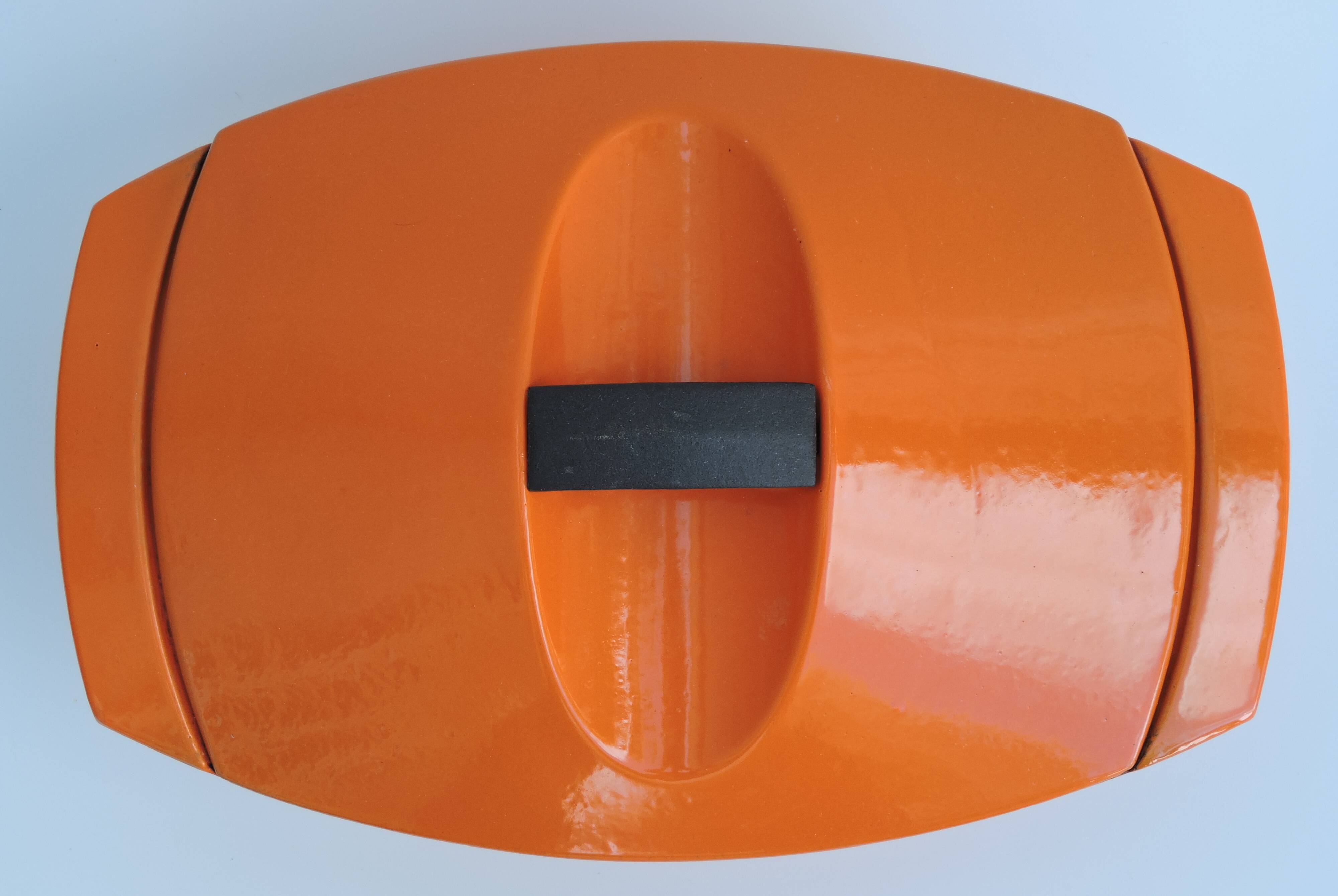 Enamelled cast iron casserole Le Creuset 4L5 designed by Raymond Loewy Vintage