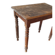Table with turned legs