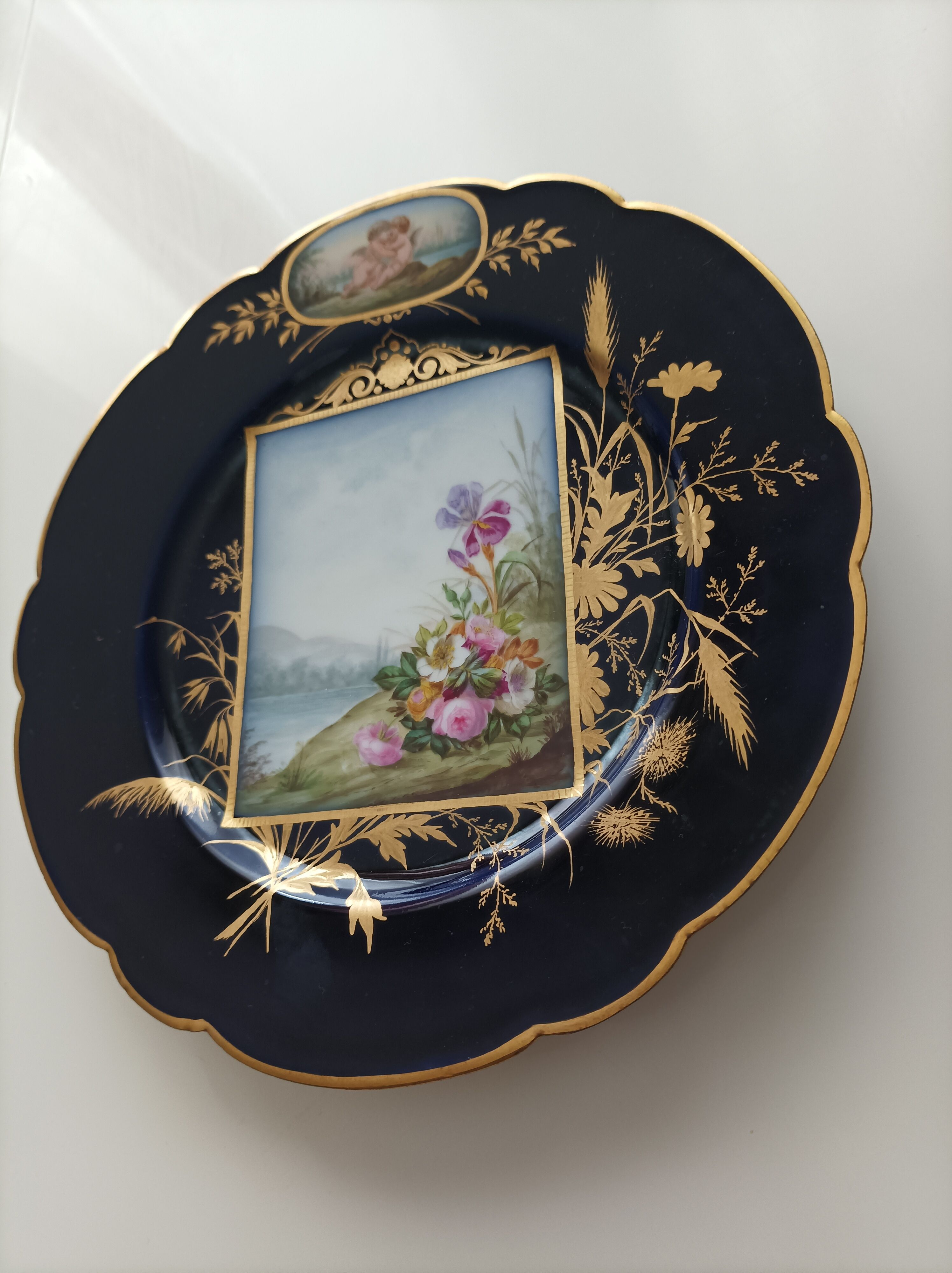 Assiette en porcelaine fine G Buisson Lyon