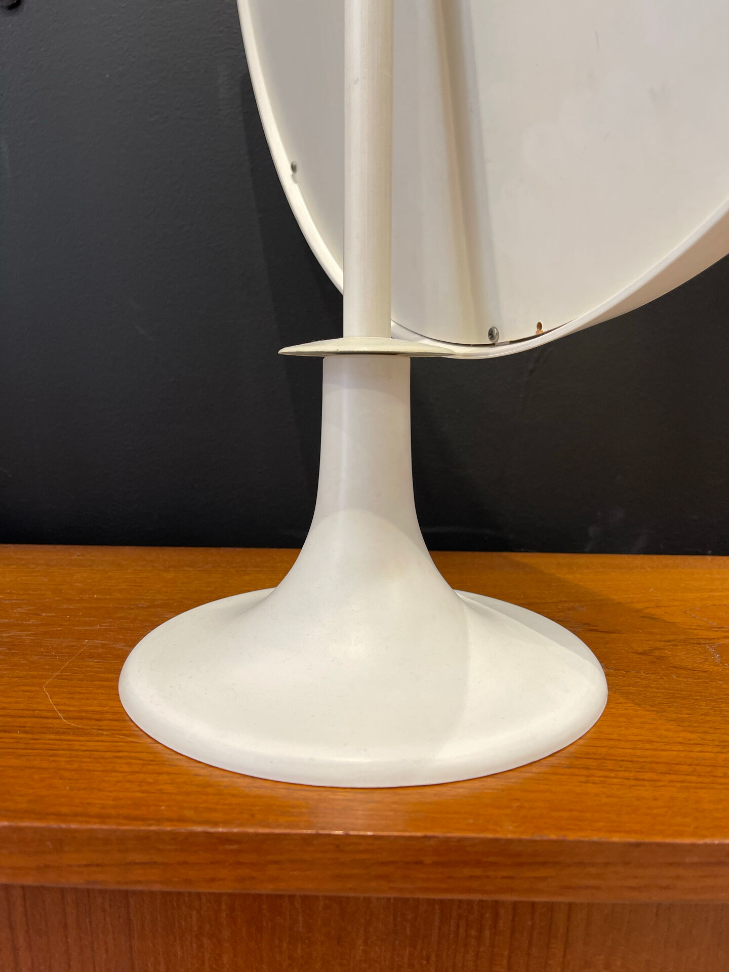 Large tulip foot mirror 1970