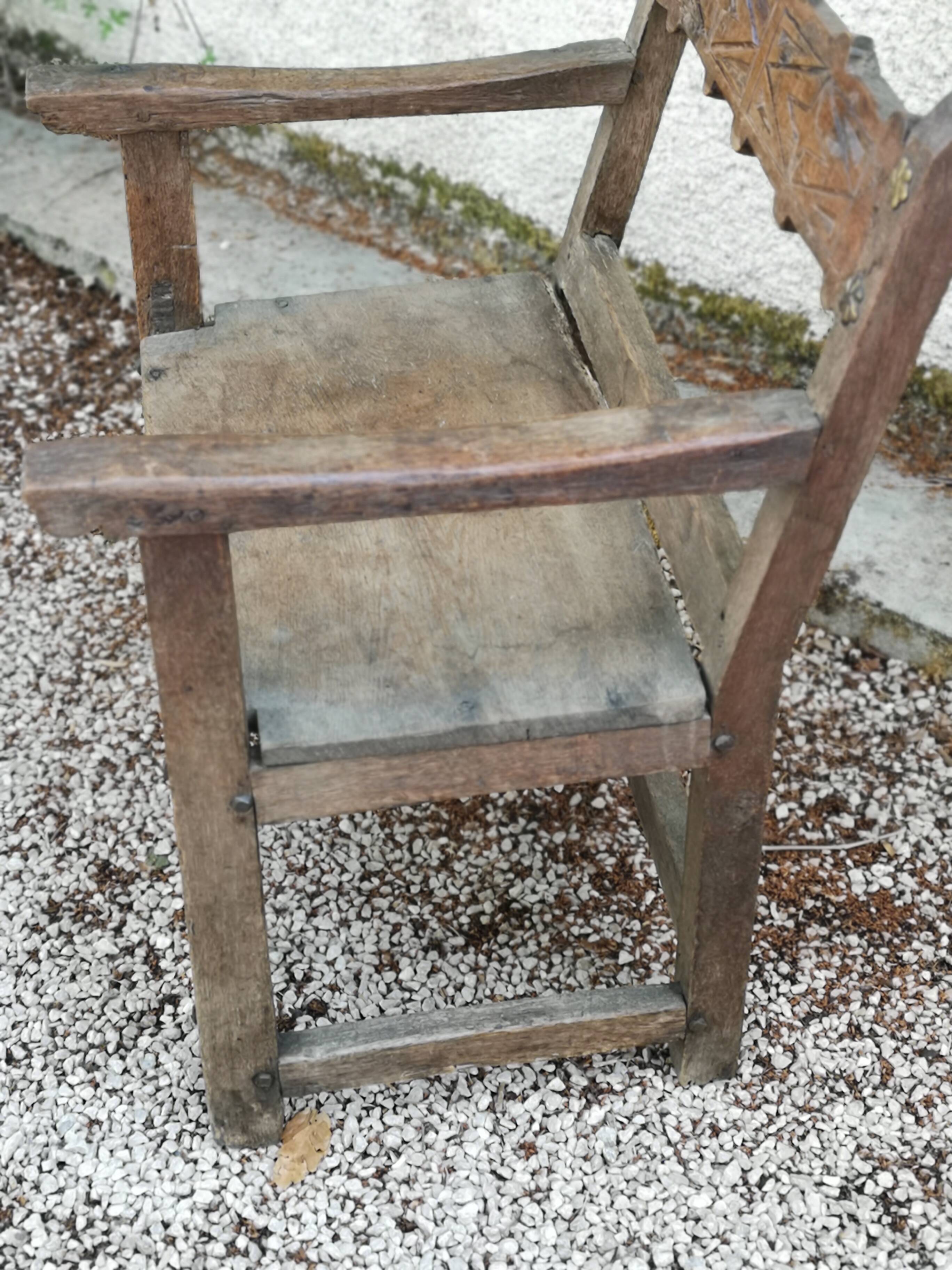 Traditional throne armchair