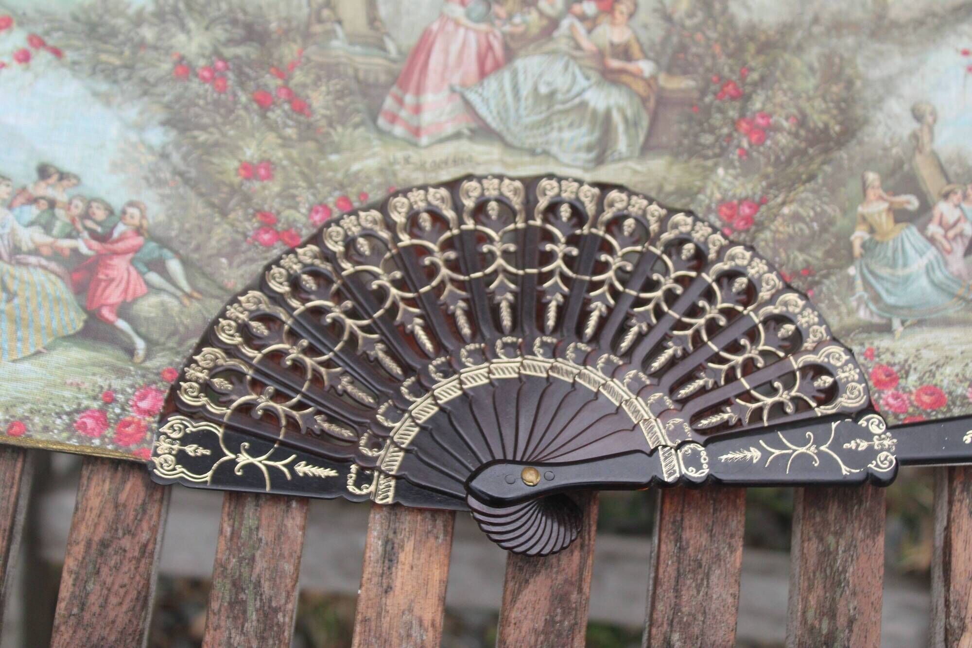 Vintage decorative fan signed JR Romano and J. Blay – Gallant Scenes