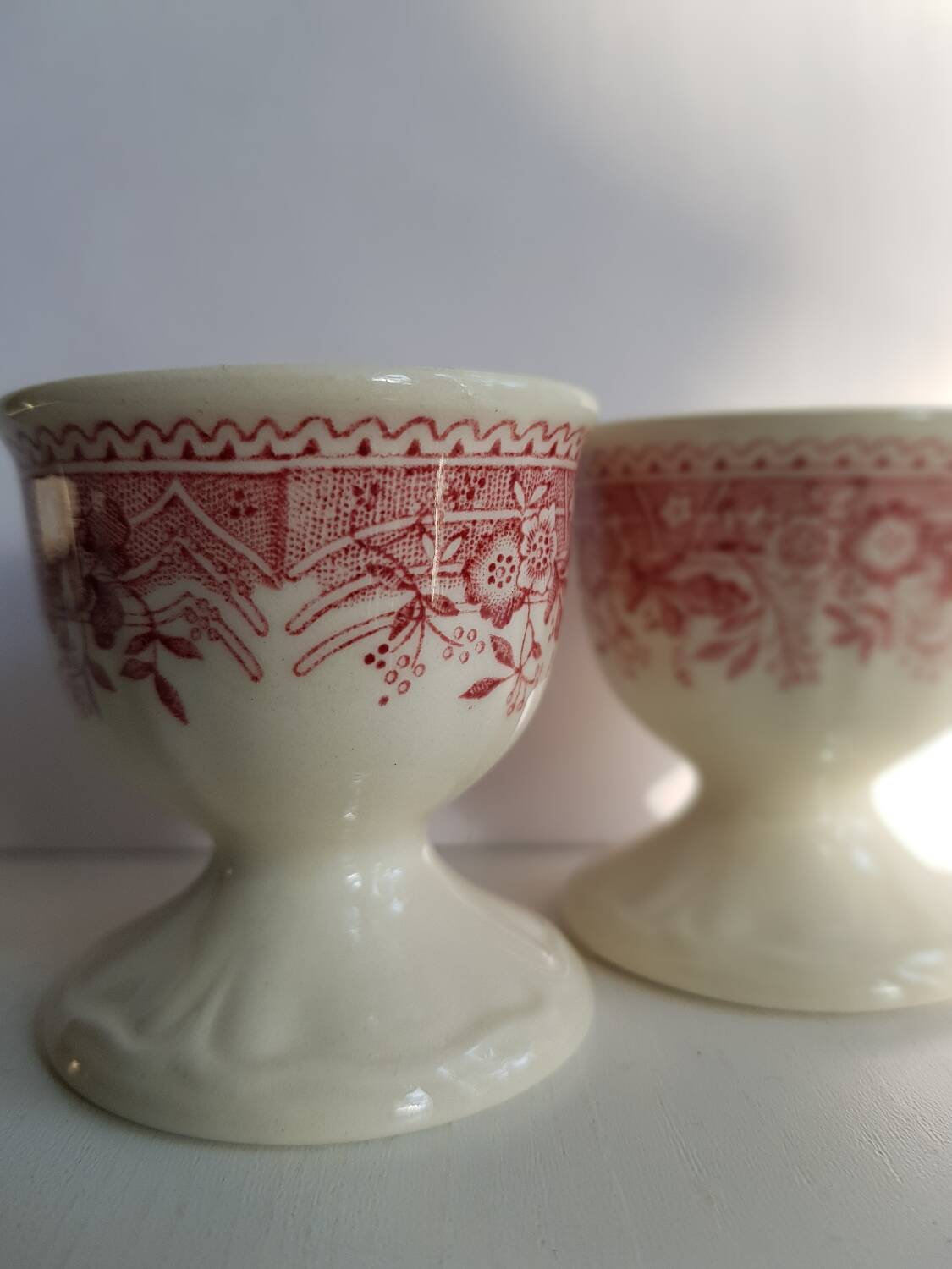 Set de 2 coquetiers Villeroy et Boch "Burgenland" à décor rouge