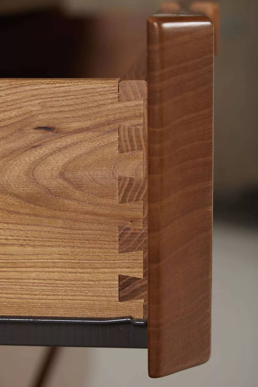 Elm wood chest of drawers by Luigi Gorgoni