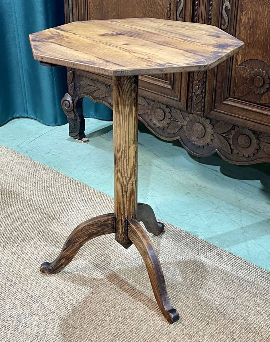 Fir pedestal table early 20th century
