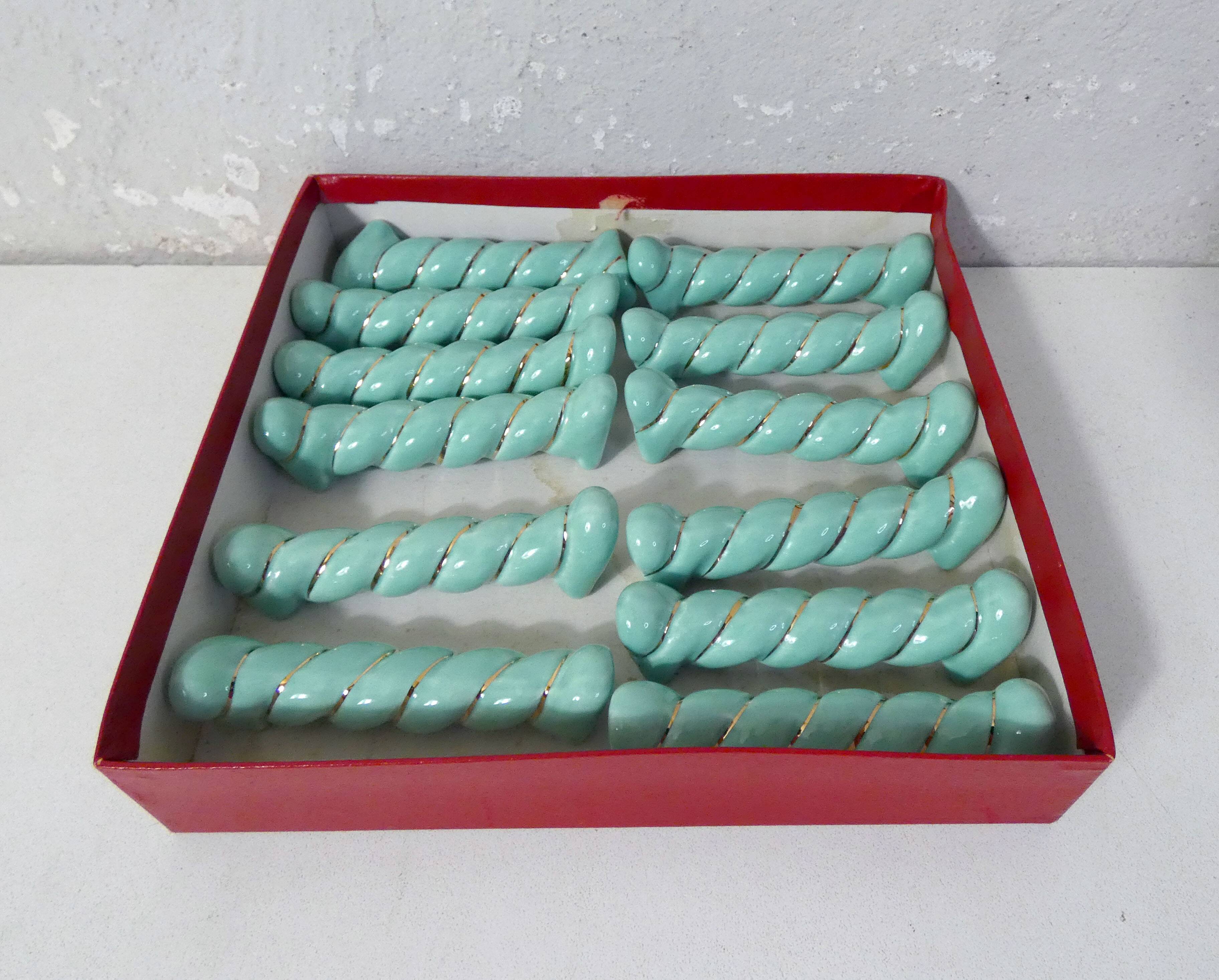 Saint Clement knife holder