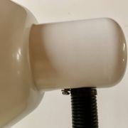 Lampe de bureau métallique vintage blanche et noire