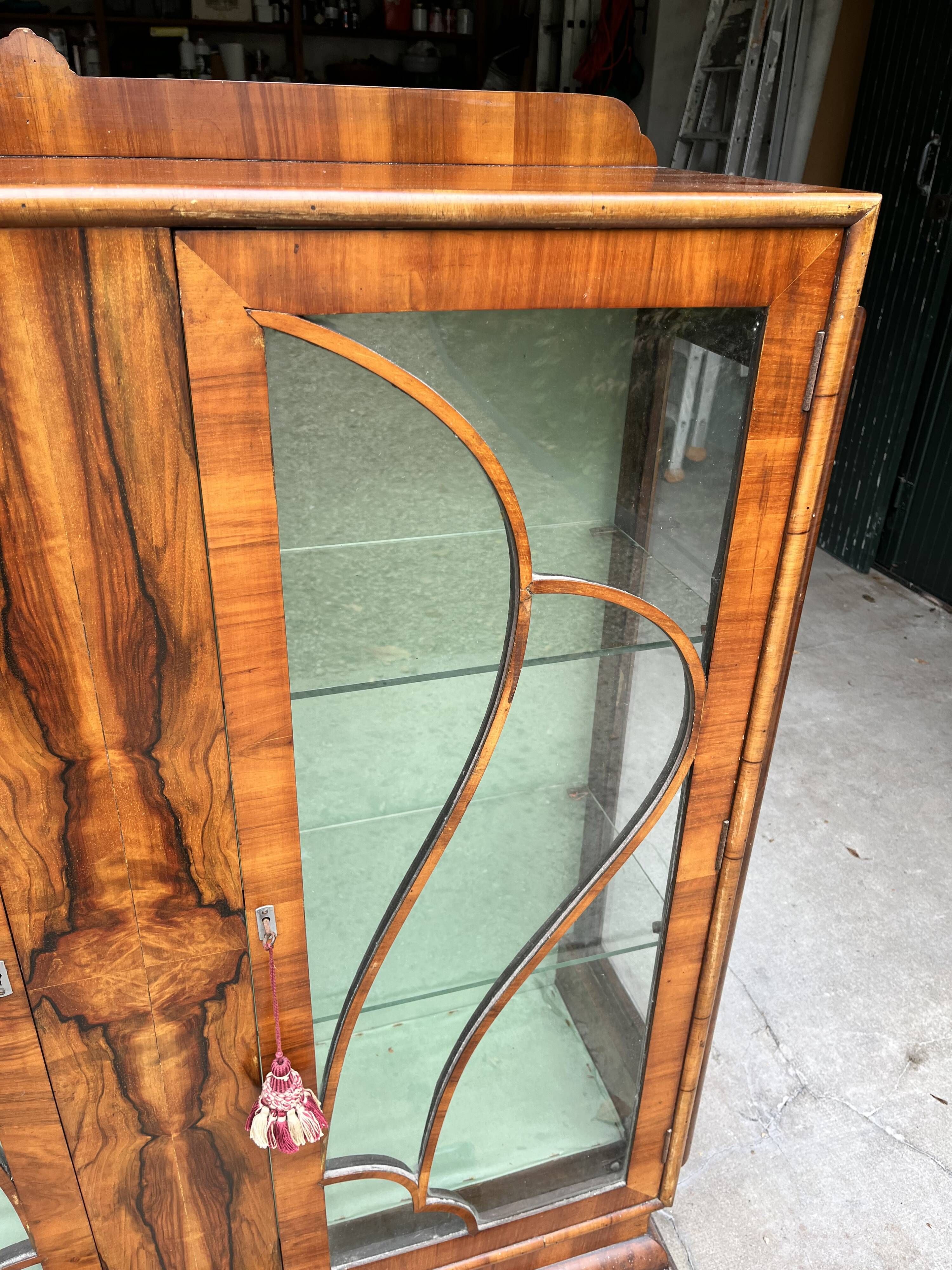 Vitrine Art Nouveau
