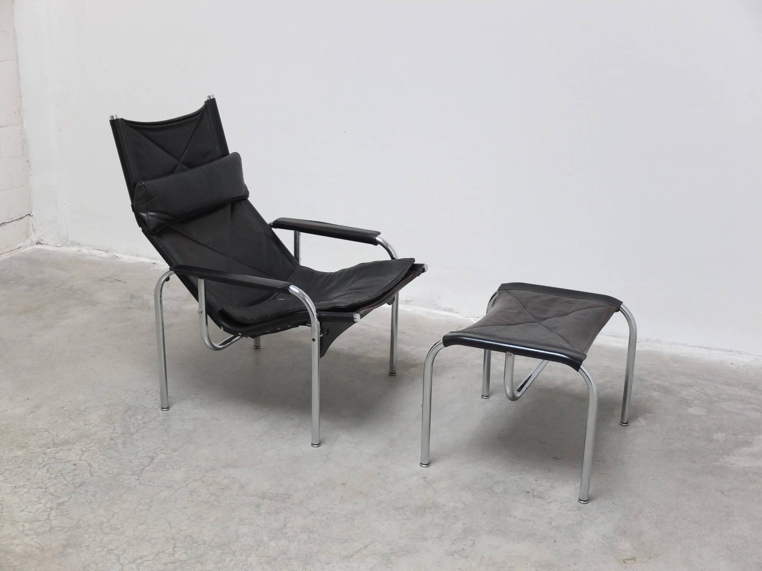 Fauteuil inclinable 'HE1106' avec repose-pieds par Hans Eichenberger pour Strässle, 1978