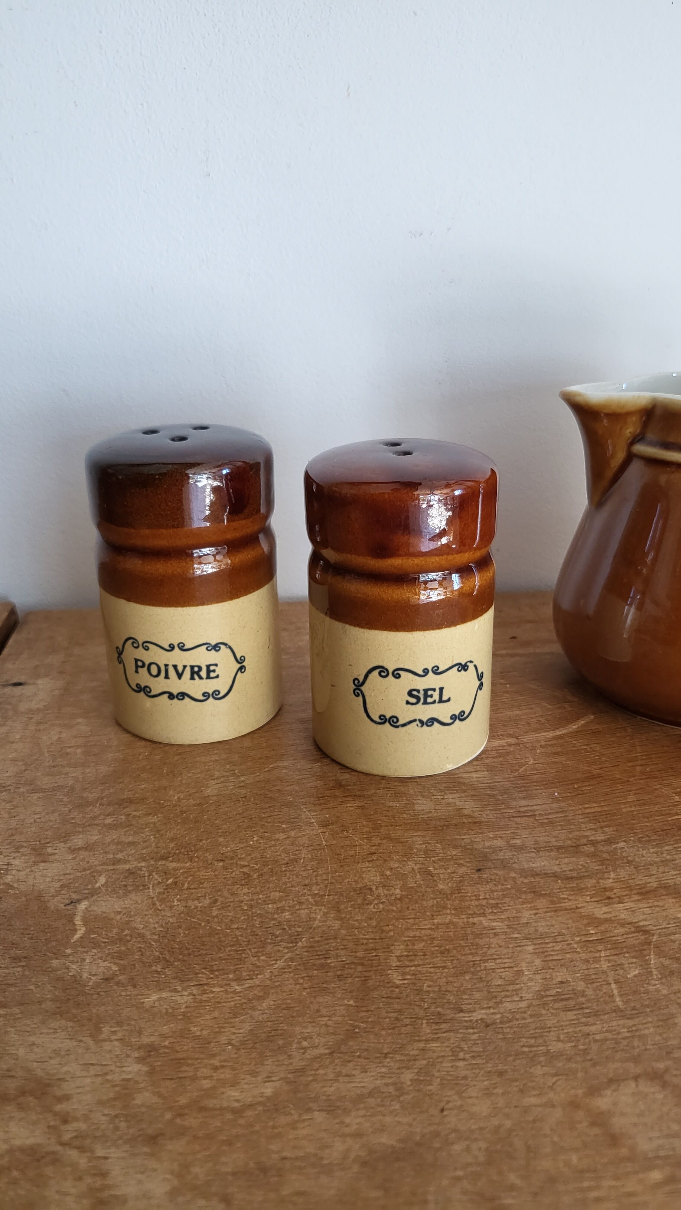 Salt and pepper service