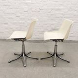 White Osvaldo Borsani 'Modus' Fiberglass and Aluminium Desk Side Chairs 70s