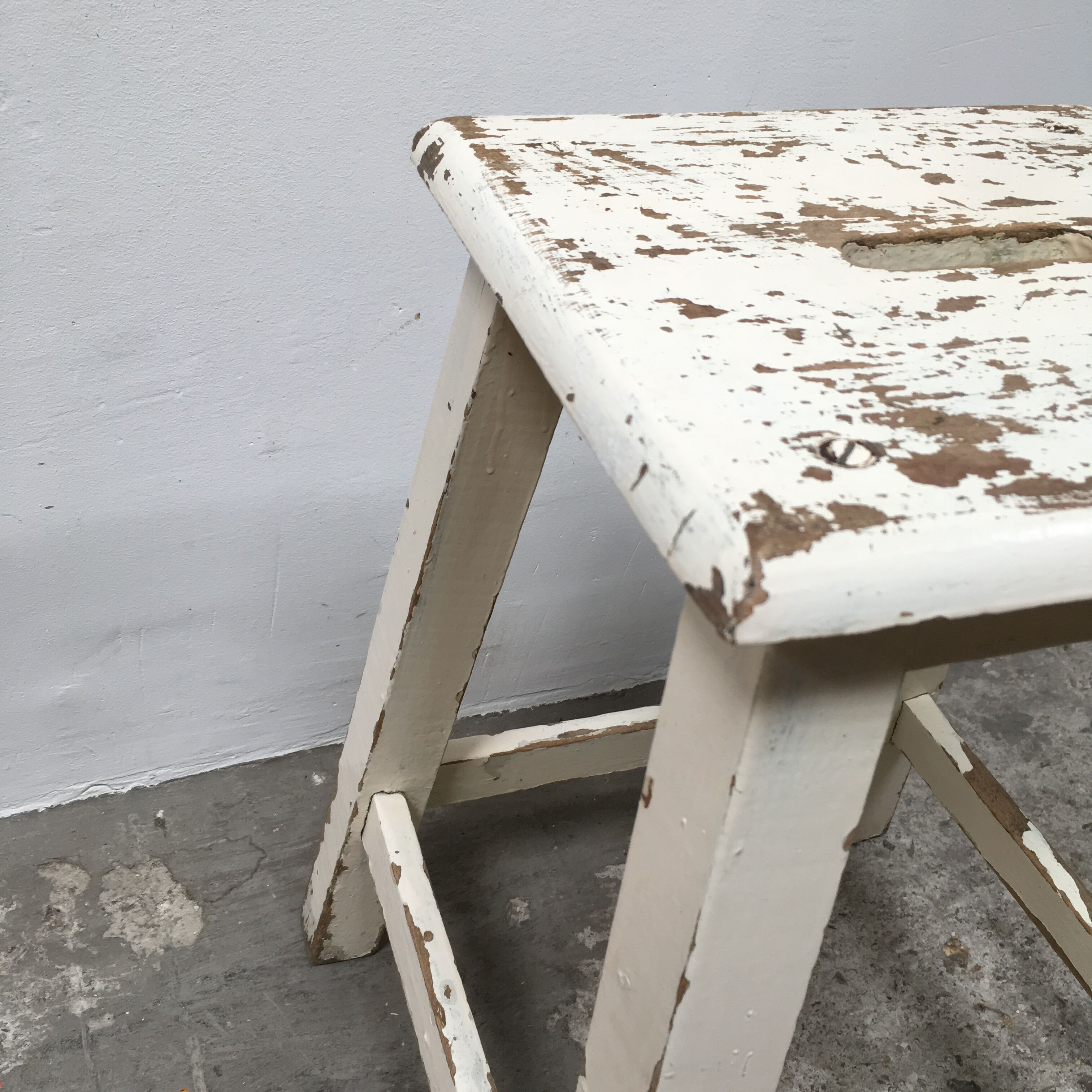 Stool white patina on wrist
