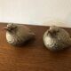 Salt and pepper shaker in silver metal, sparrows