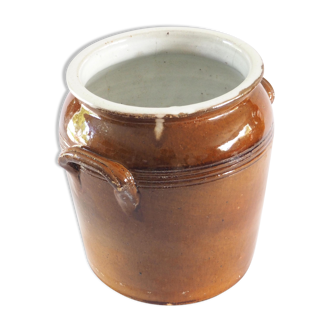 Old enameled pot