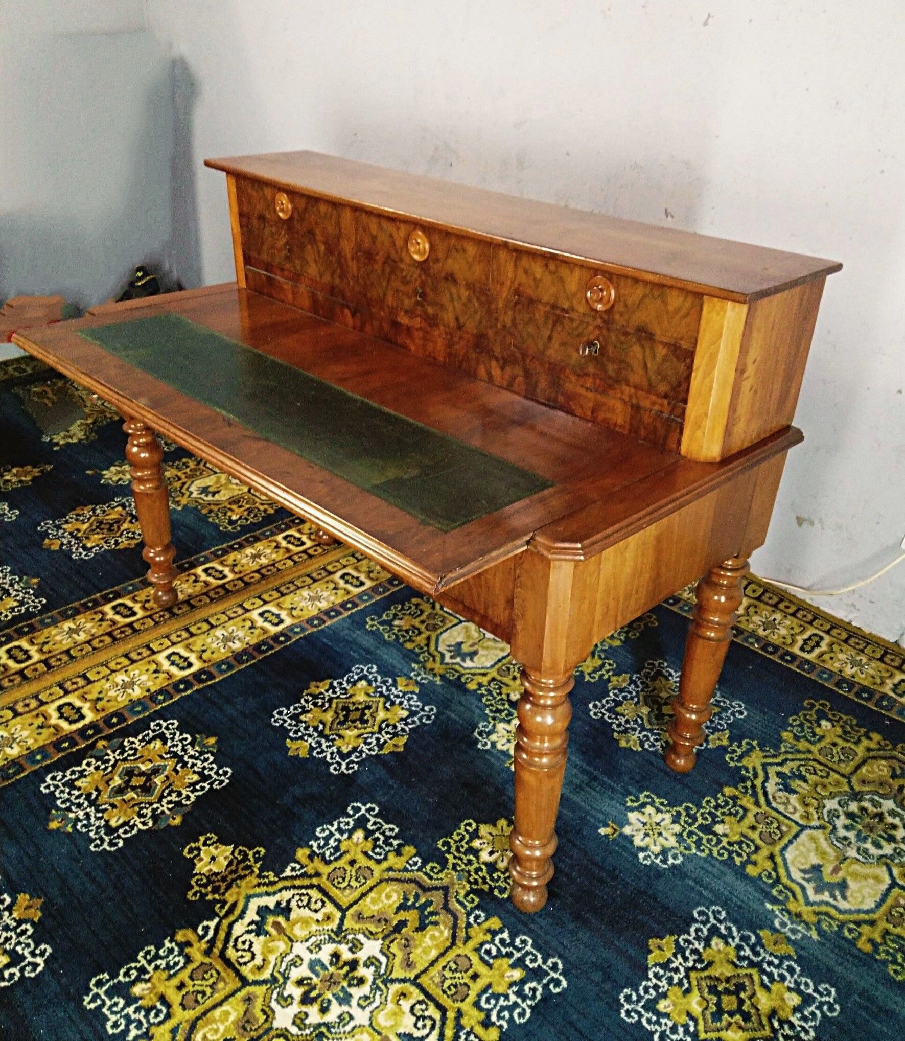 Louis Philippe desk in walnut bramble