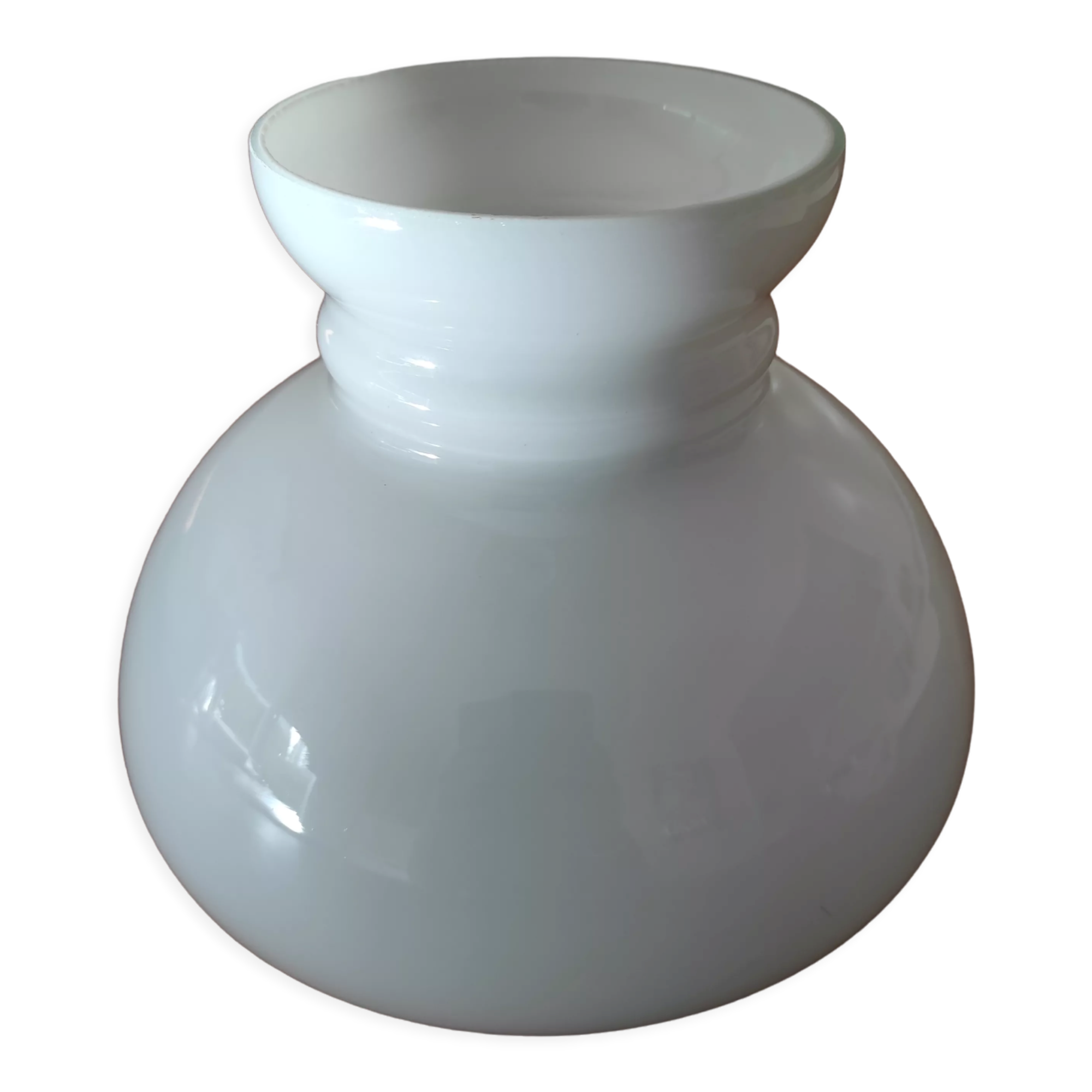 Opaline chandelier globe