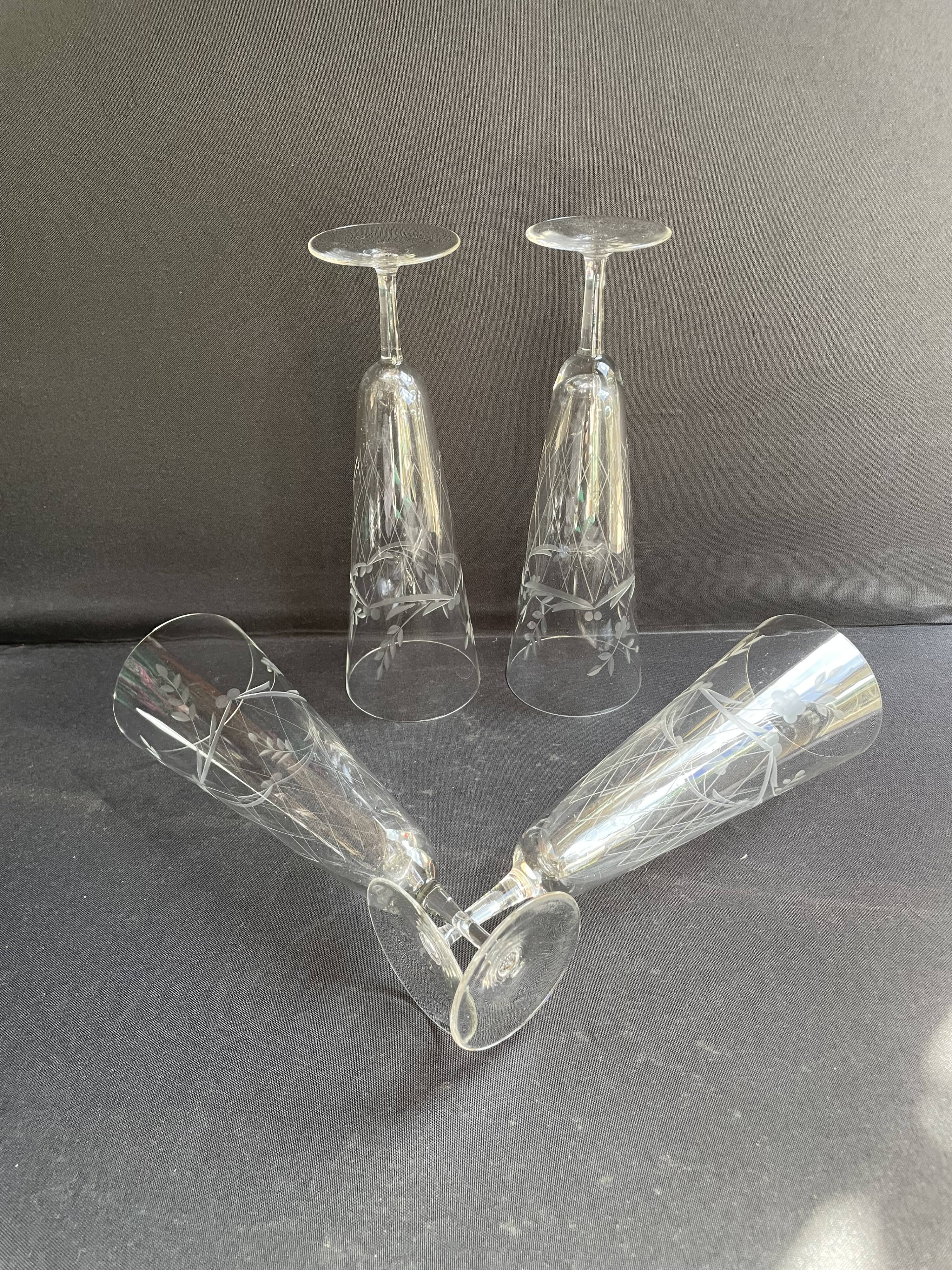 3332 – 4 Large Champagne Flutes – Vintage Cut Crystal, unstamped, these 4 large flutes