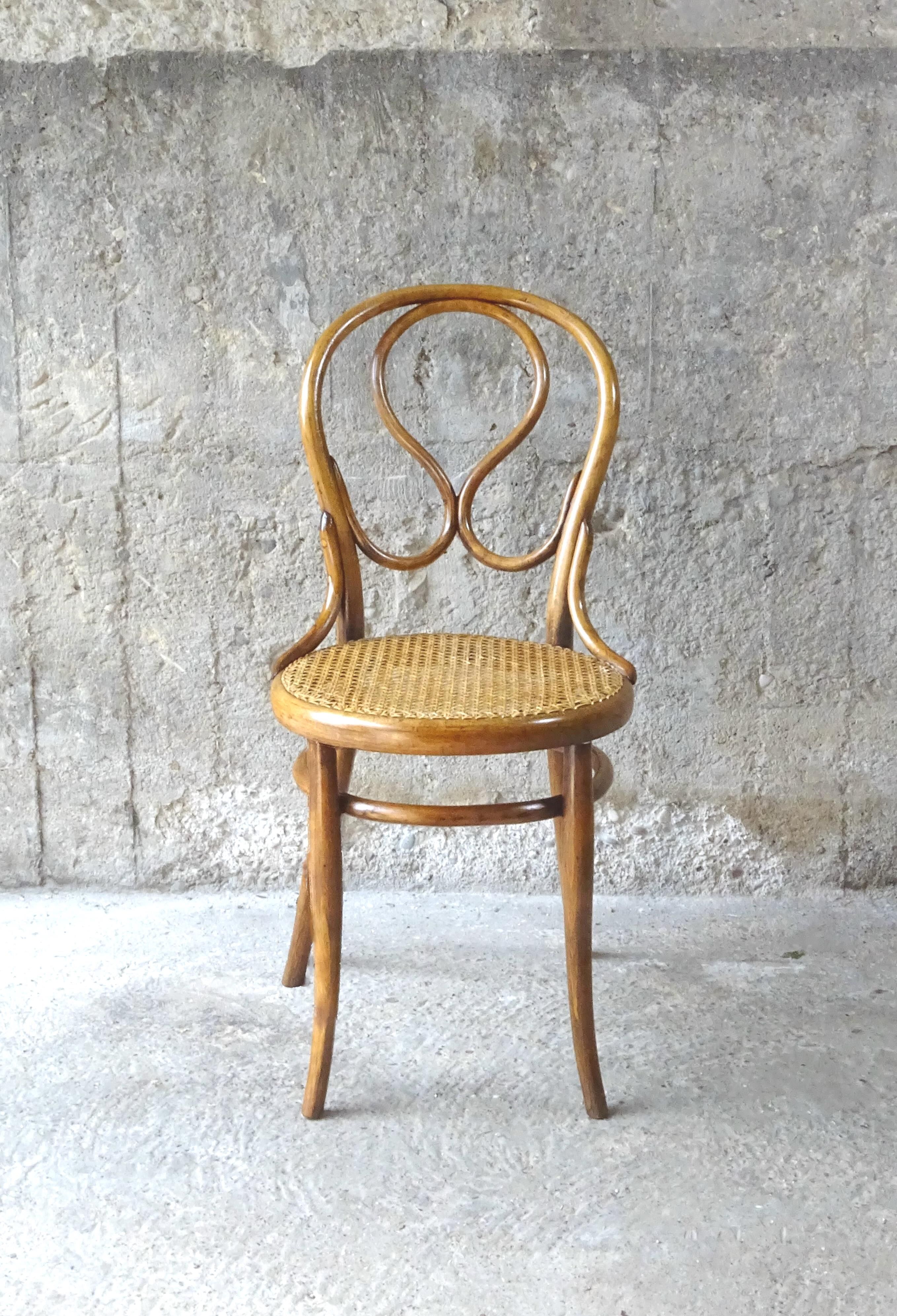 Chaise bistrot de vienne Thonet n°20, oméga cannée - ca, 1875