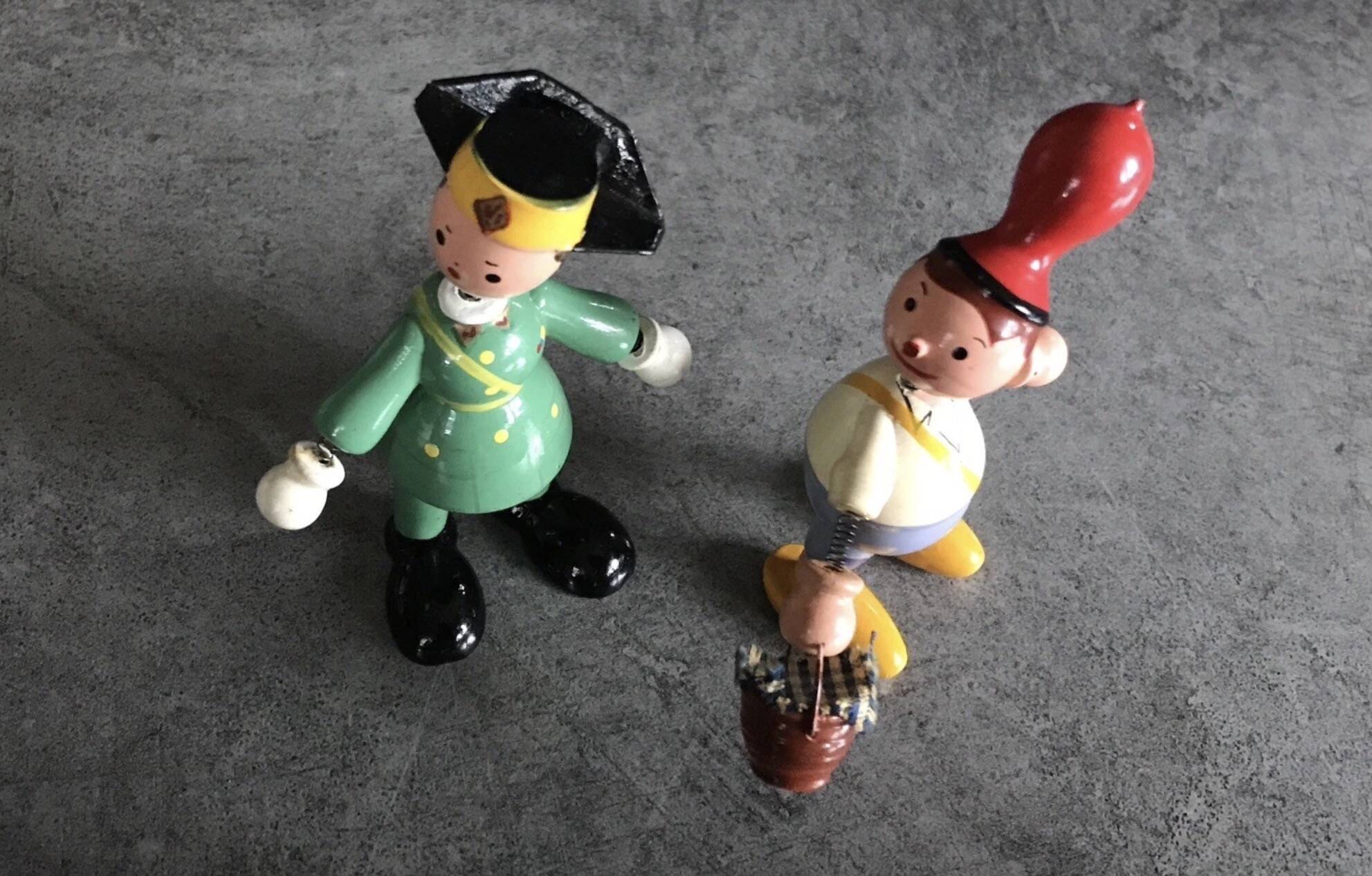 Set of 2 vintage GOULA wooden toy figurines with spring.