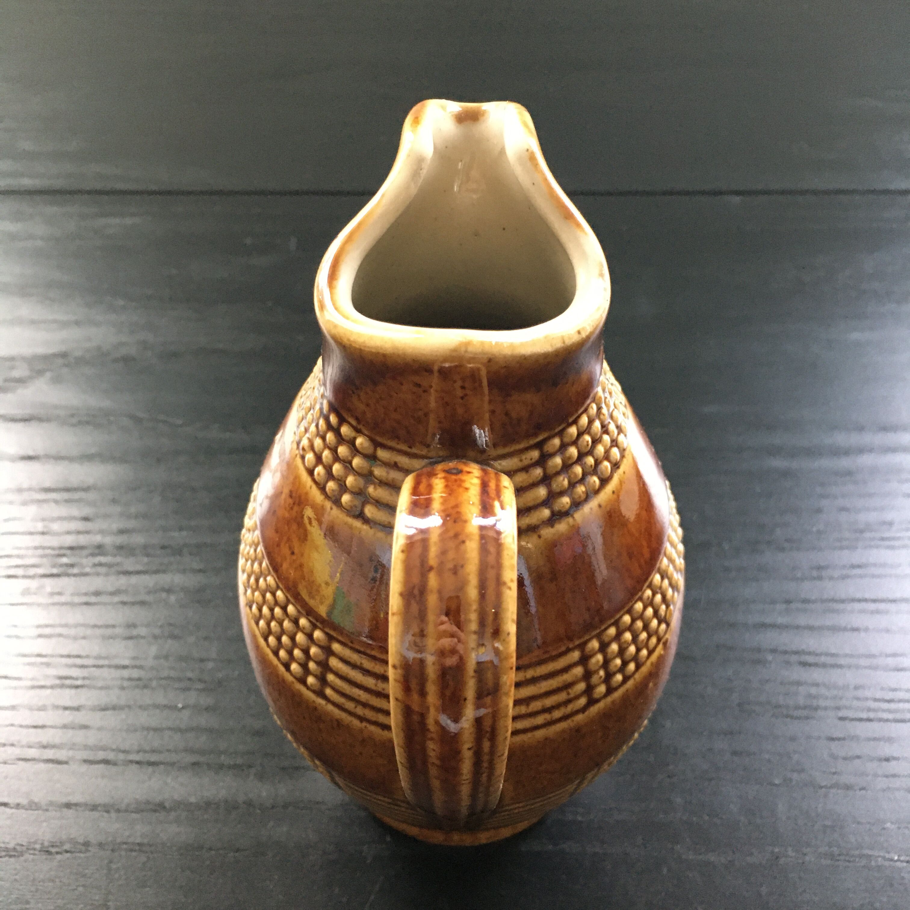 Berry sandstone brown pitcher