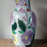 Hand-painted Chinese vase | Floral patterns