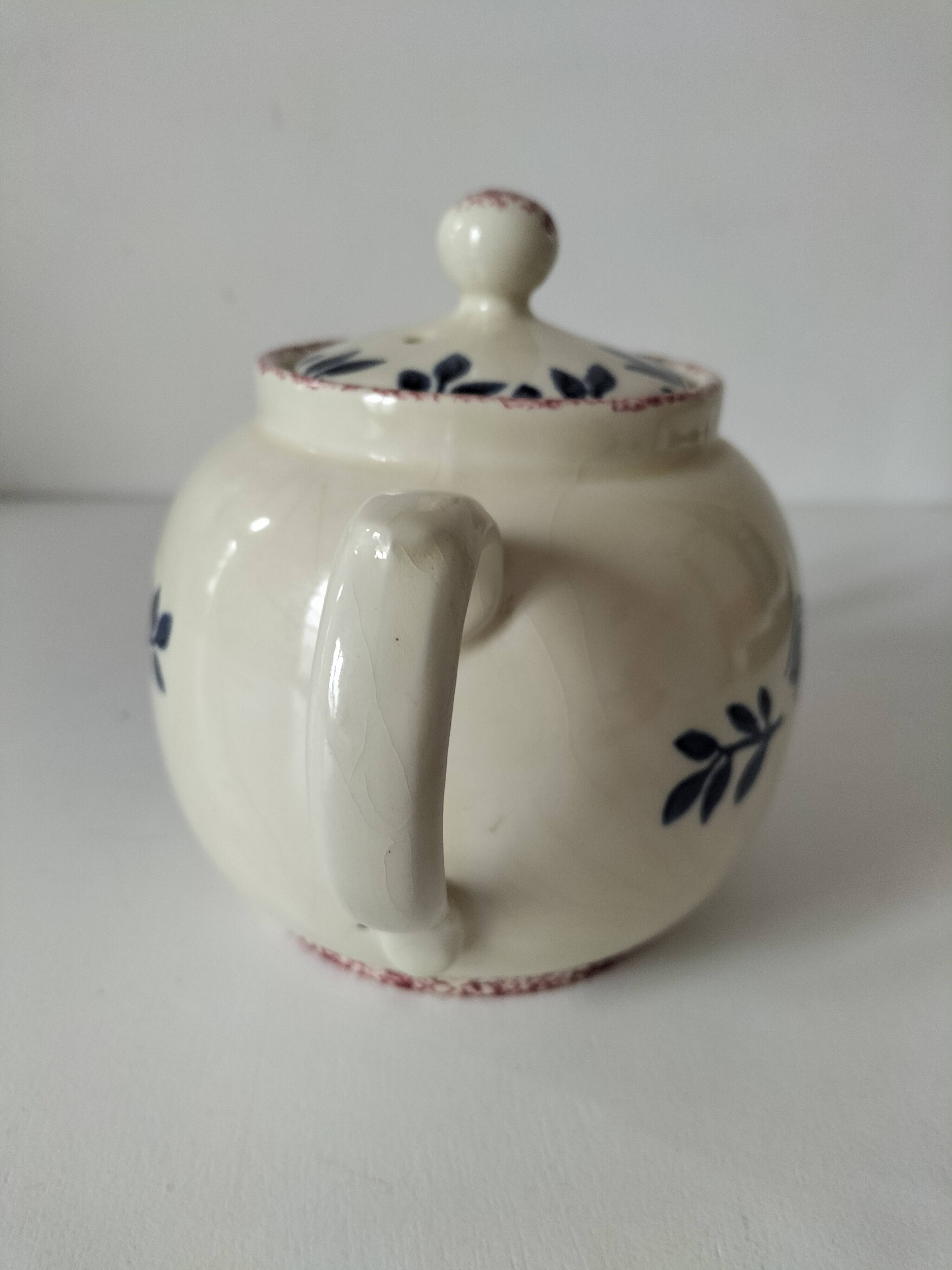 Vintage English teapot, Price Kensington Potteries