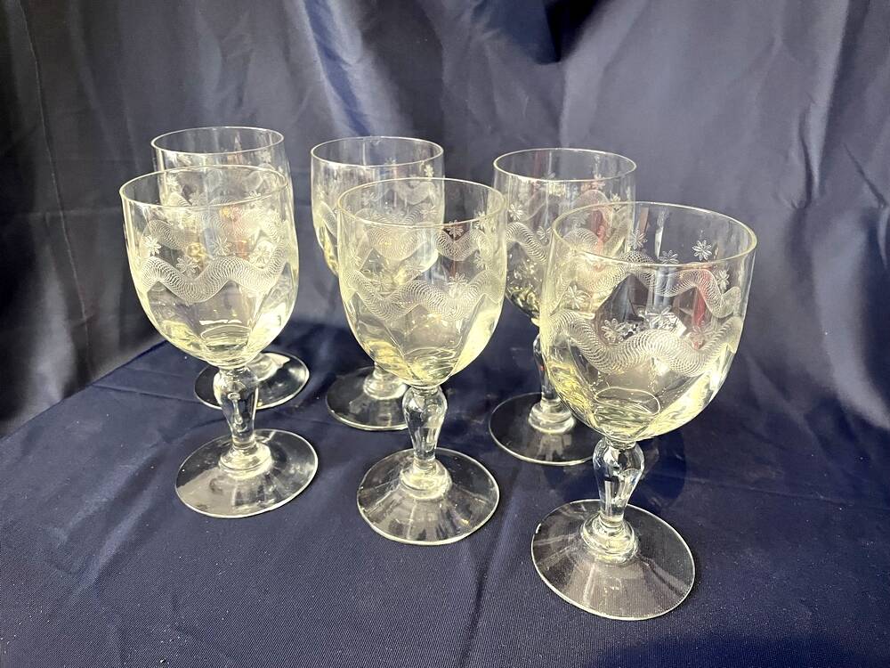 Set of 6 water glasses in engraved glass vierzon emma model