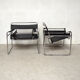 Paire de fauteuils Wassily noir par Marcel Breuer édition Habitat