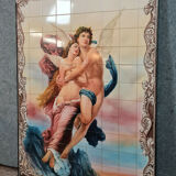 Oeuvre en peinture sur céramique figurant une allégorie de l’amour vers 1900-1920