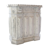 White patina and zinc counter