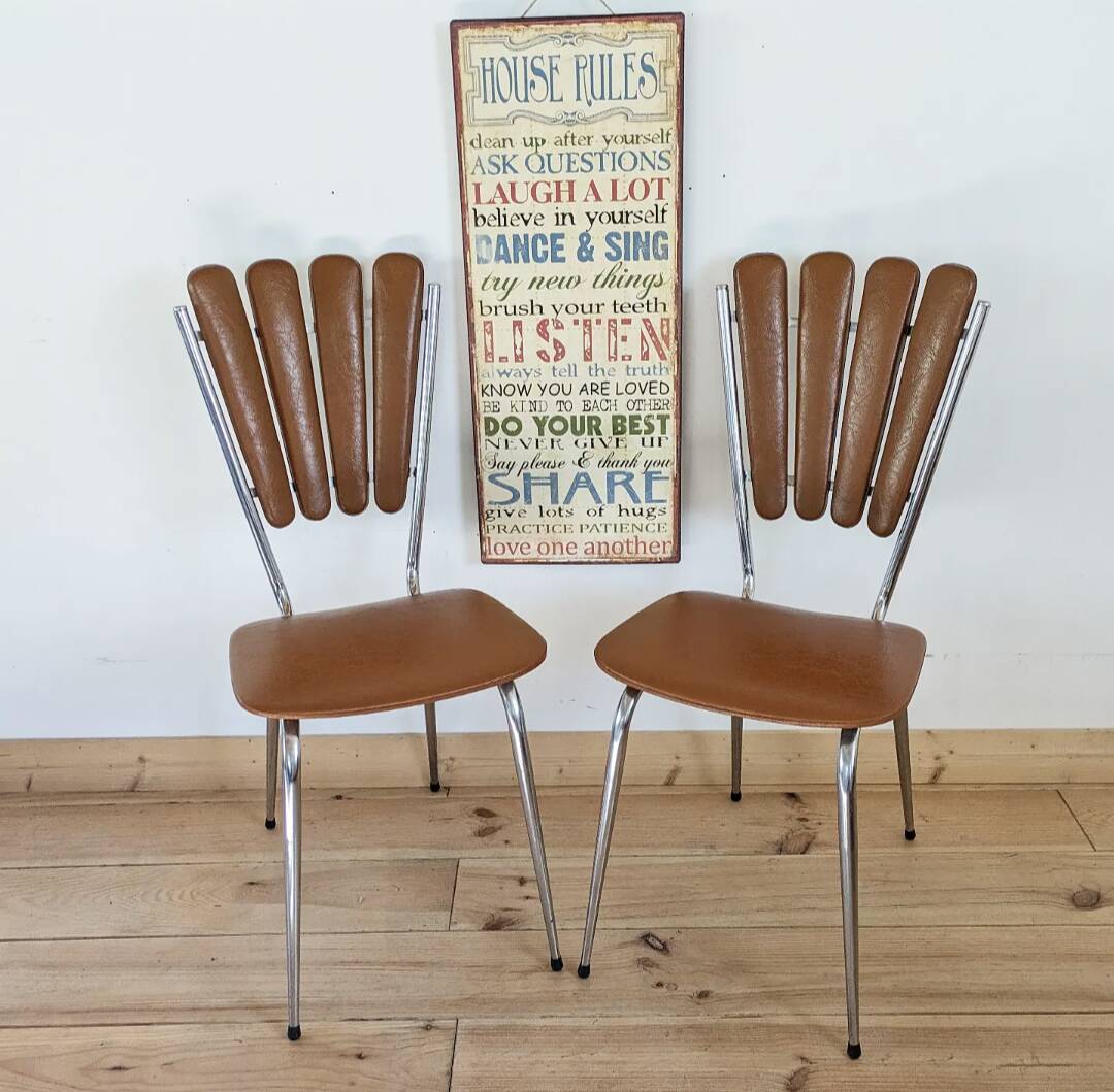 Suite of 6 “Petals” chairs circa 1970