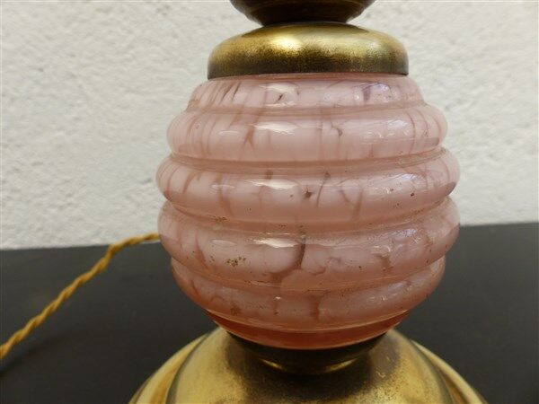 Pink Clichy glass bedside lamp