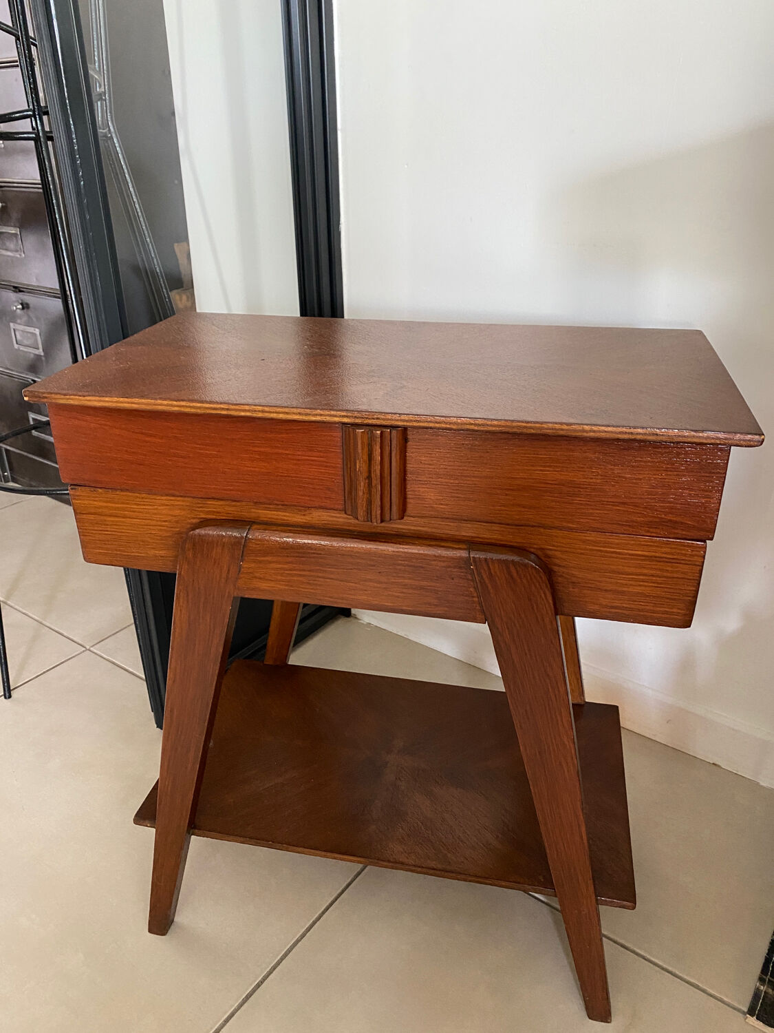 Vintage compass feet worker