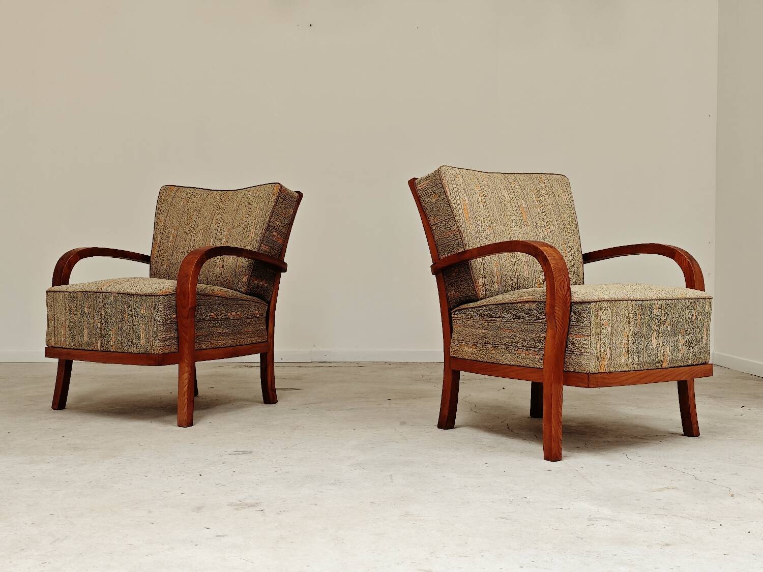 Pair of Krasna Jizba Art Deco solid wood armchairs
