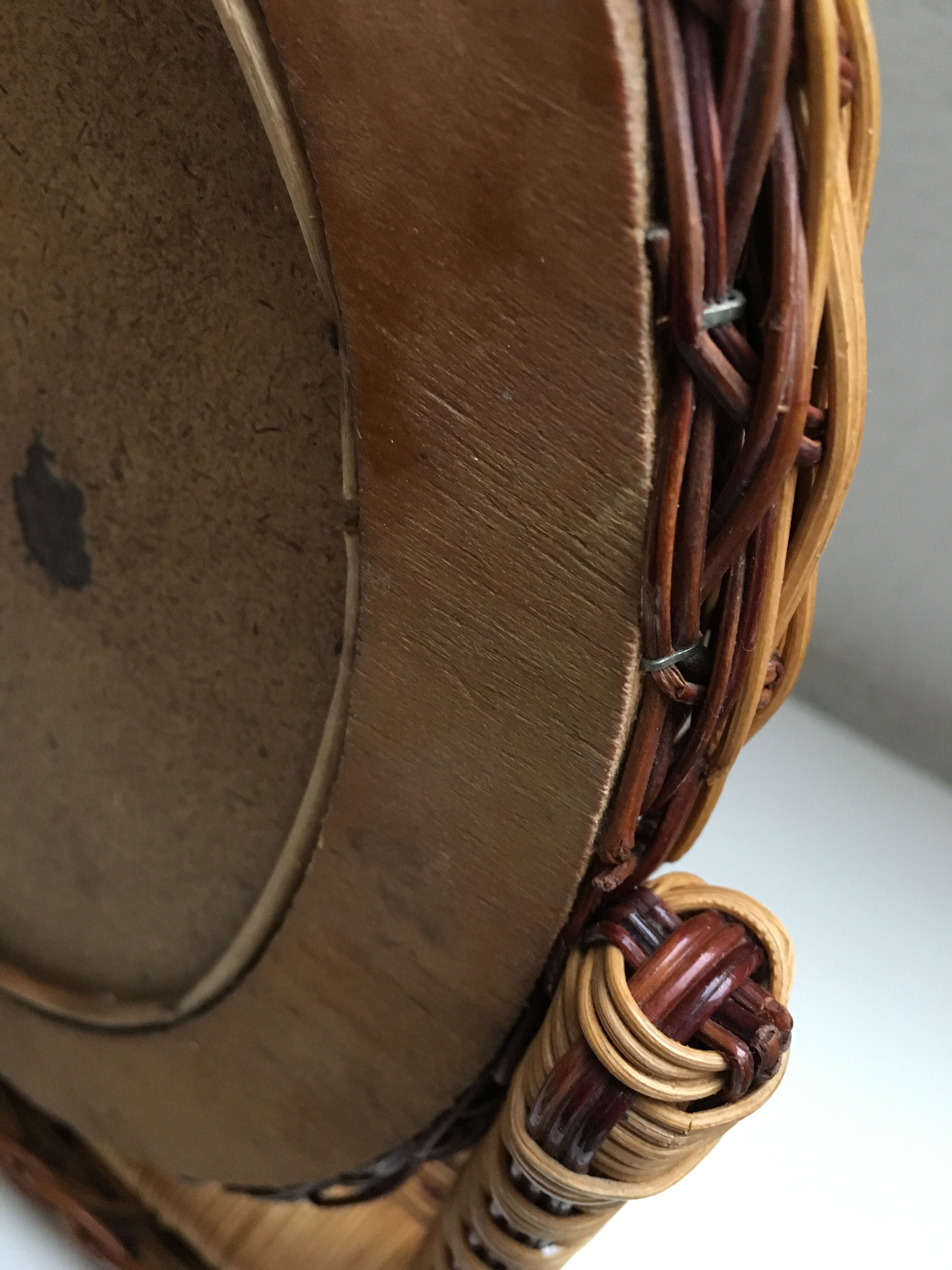 Table mirror in rattan 29 x 20 cm