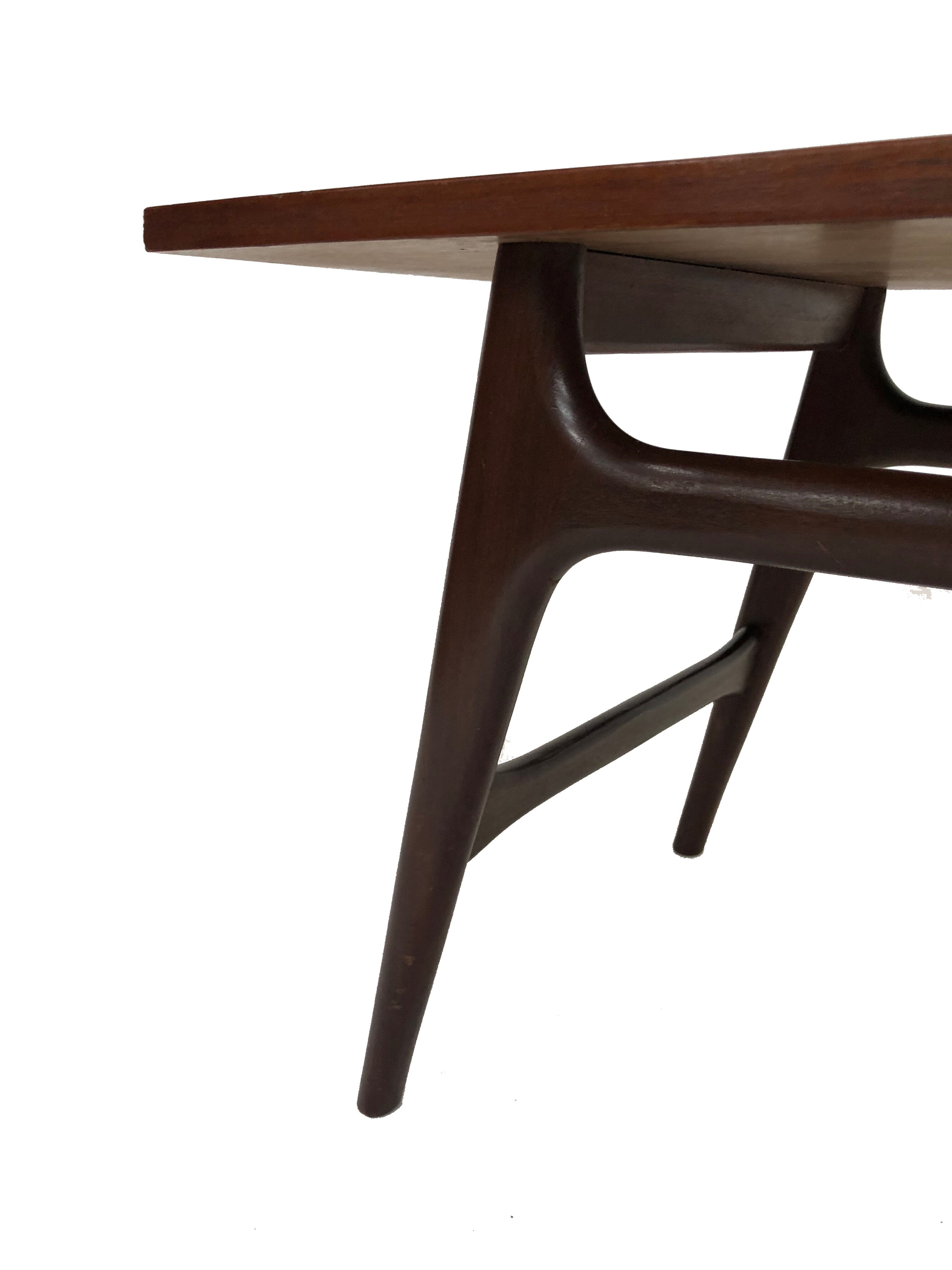 Coffee table Louis van Teeffelen Webe model 21