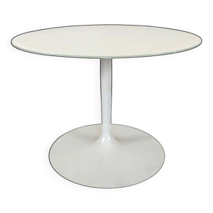 Table tulipe inspiration Saarinnen plateau en verre marque Calligaris