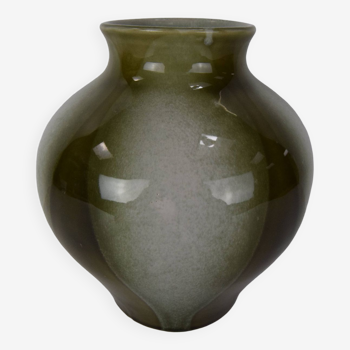 Mid-century design vase by ditmar urbach,type cid 1975.