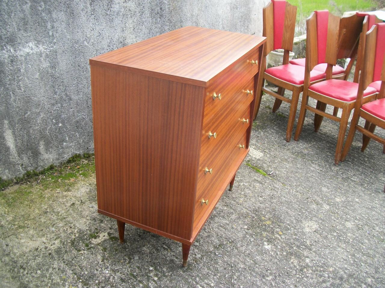 Vintage chest of drawerts